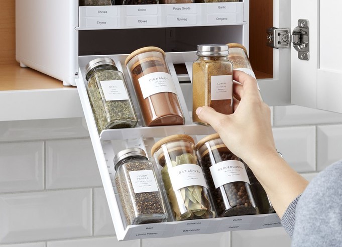 Optimizing Culinary Access: Maximizing Storage with the Spice Pull Out